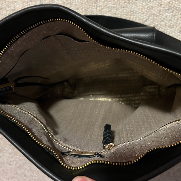 Stella & Dot Leather Covet Bucket Bag/Purse - Picture 3 of 4